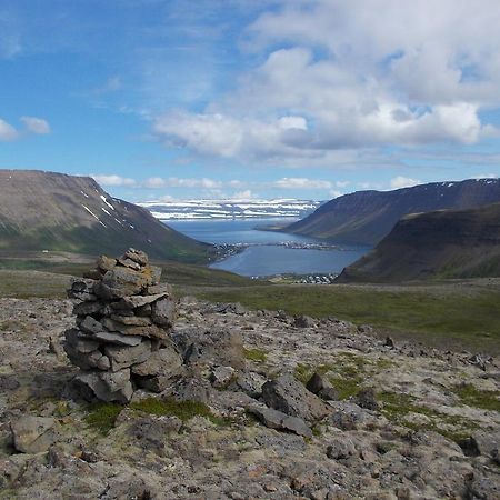 Litla Guesthouse Ísafjörður Zewnętrze zdjęcie