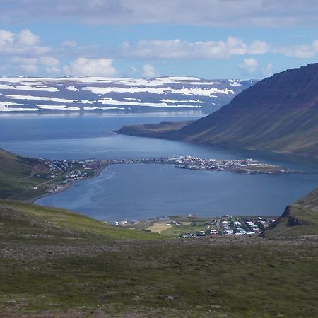Litla Guesthouse Ísafjörður Zewnętrze zdjęcie