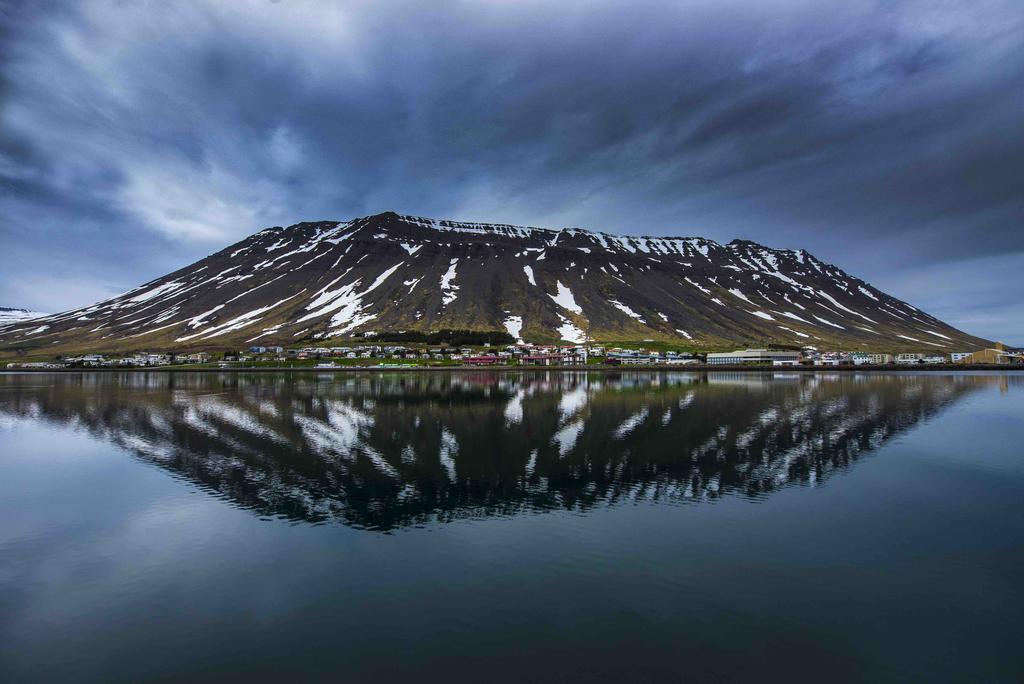 Litla Guesthouse Ísafjörður Zewnętrze zdjęcie