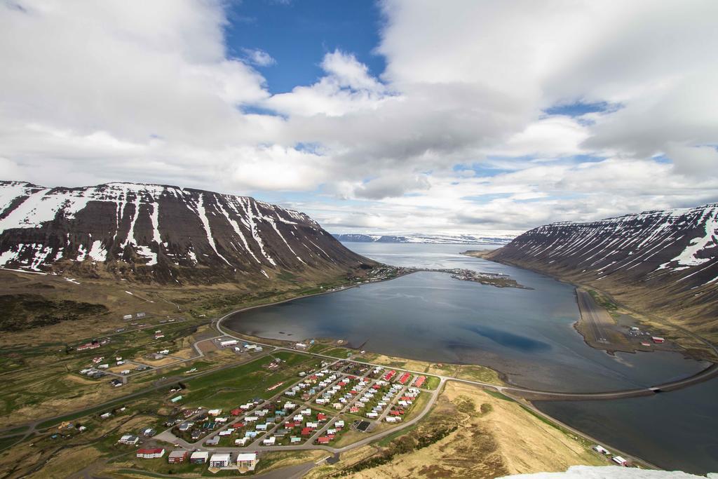 Litla Guesthouse Ísafjörður Zewnętrze zdjęcie