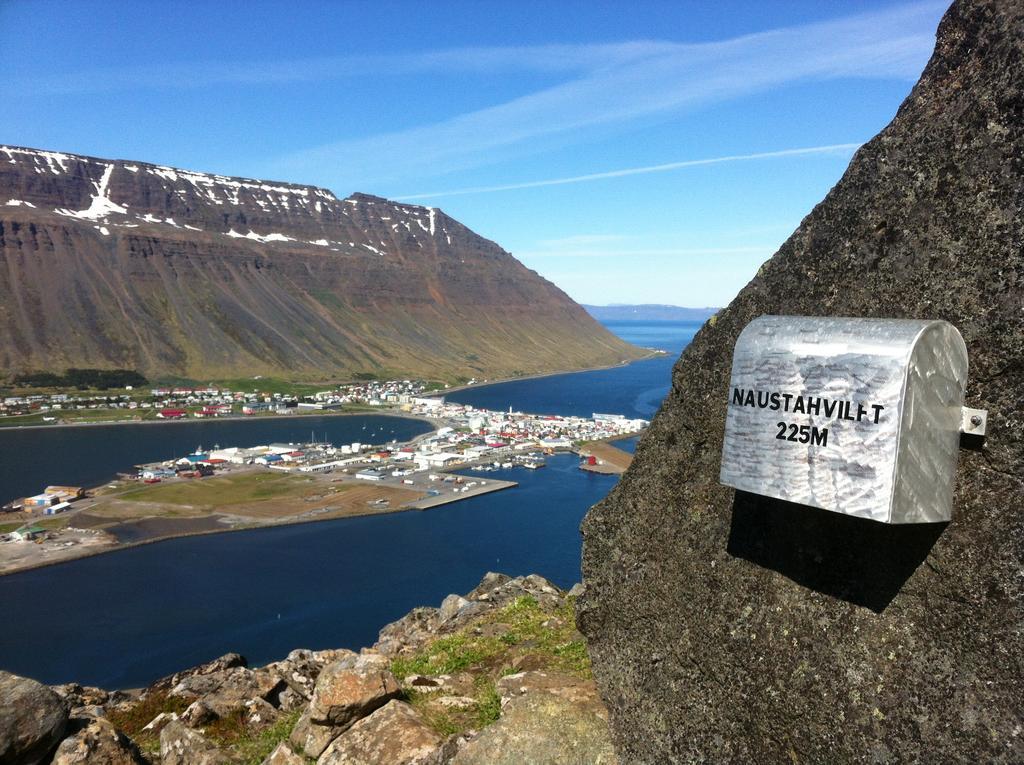 Litla Guesthouse Ísafjörður Zewnętrze zdjęcie